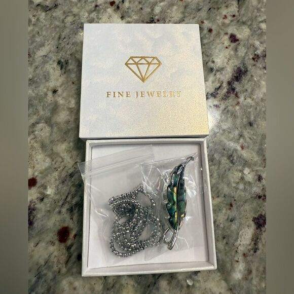 NEW Abalone Leaf Pin & Necklace 2 in One - Picture 10 of 11